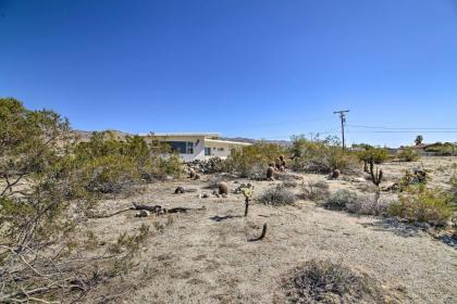 Delightful Desert Home 5mi to Natural Hot Springs - image 10