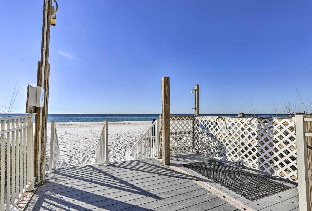 Beachfront Destin Resort Condo Walk to the Beach! - image 5