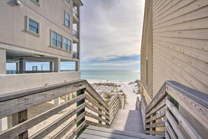 Airy Destin Condo with Pool - Walk to Private Beach! - image 4