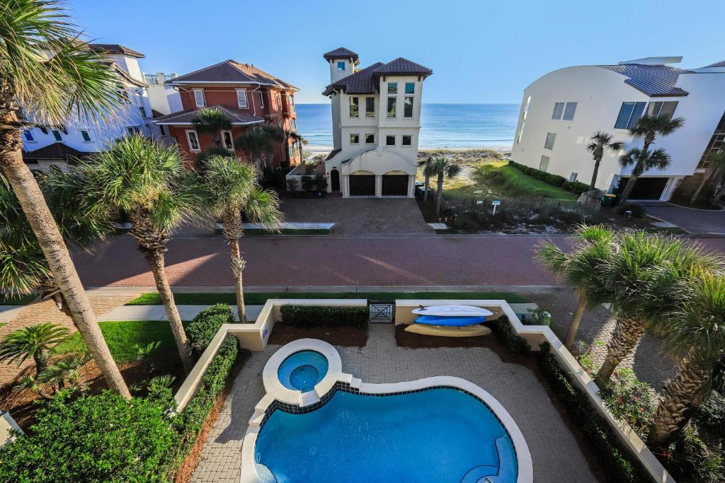 Schmidts N' Grins S- DBTS- 4719 Ocean Blvd- 5BR 7BA Sleeps 20 - image 3