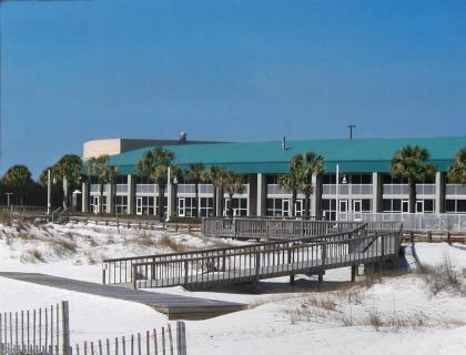 Stylish Condo Across Big Kahuna's Water Park at Destin - Studio Condo #1 - image 4