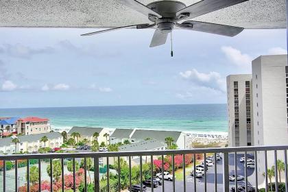 Shoreline towers 3092 by RealJoy Vacations Destin Florida