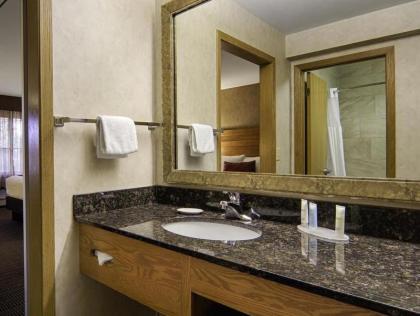 Quality Inn & Suites - image 11