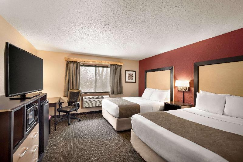 AmericInn by Wyndham Detroit Lakes - image 3