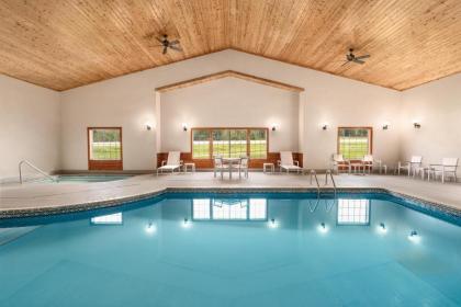 Country Inn & Suites by Radisson Detroit Lakes MN - image 8