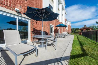 SpringHill Suites Devens Common Center - image 13