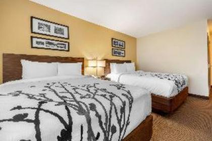 Sleep Inn & Suites Devils Lake - image 2