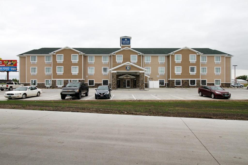 Cobblestone Hotel & Suites - Devils Lake - main image