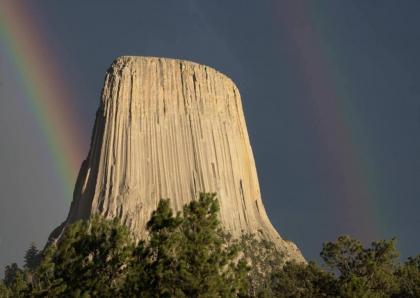 Devils Tower Lodge - image 9