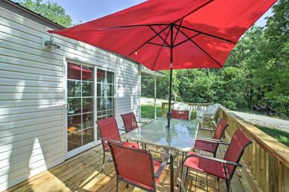 Tranquil Cedarcreek Home Steps to Bull Shoals Lake - image 9