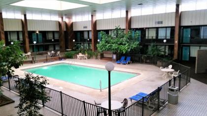 Ramada by Wyndham Diamondhead I-10 Gulfport - image 14