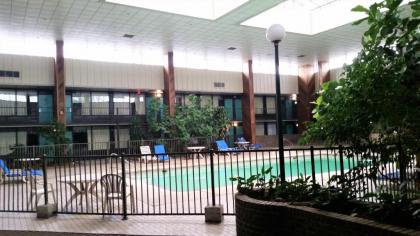 Ramada by Wyndham Diamondhead I-10 Gulfport - image 15