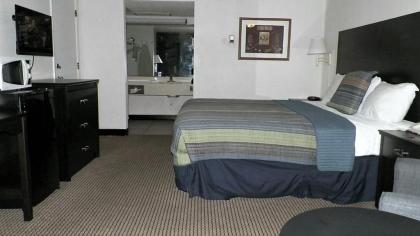 Ramada by Wyndham Diamondhead I-10 Gulfport - image 3