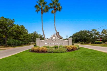 Diamondhead Condo with Priv Balcony and Pool Access - image 10