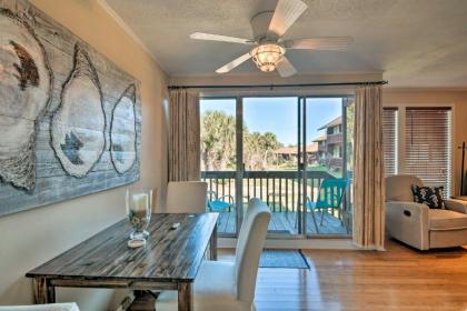 Diamondhead Condo with Priv Balcony and Pool Access - image 12