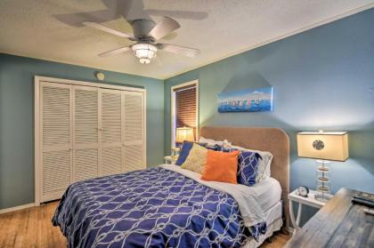 Diamondhead Condo with Priv Balcony and Pool Access - image 13