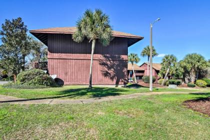 Diamondhead Condo with Priv Balcony and Pool Access - image 15