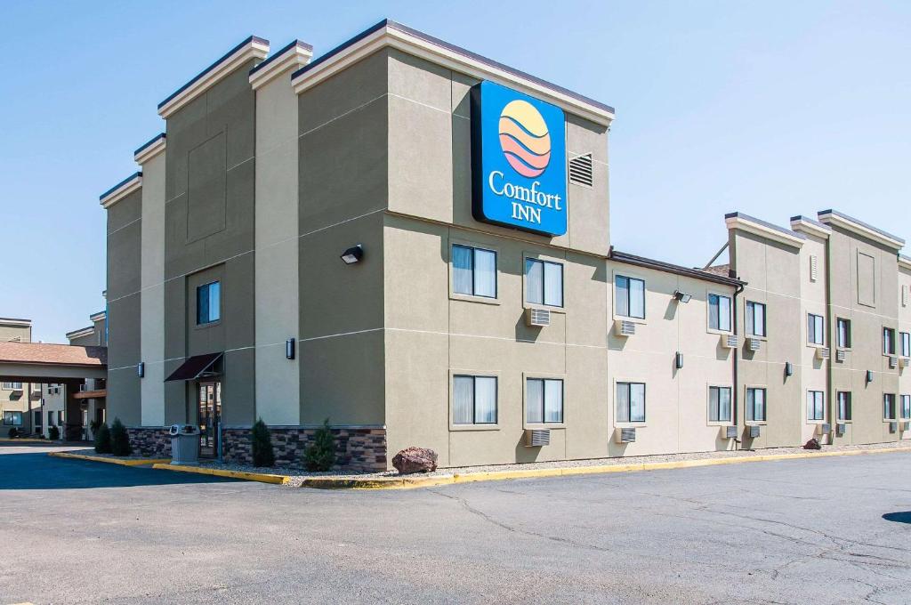 Comfort Inn Dickinson - main image