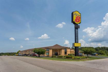 Super 8 by Wyndham Dickson Tennessee