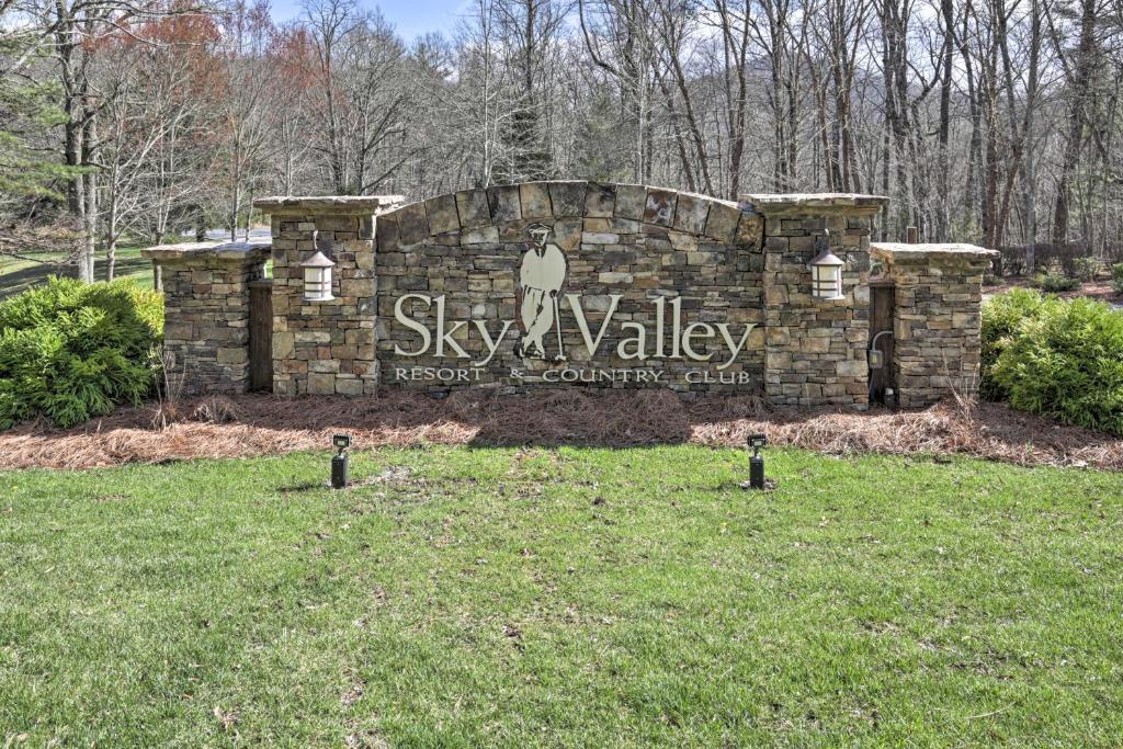 Spacious Sky Valley Cabin with Deck and Fireplace - image 2