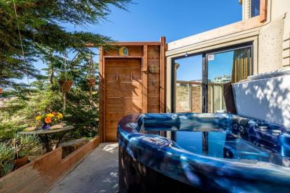 Above and Beyond! Hot tub! Endless Views! Rooftop Patio! Fast WiFi!! Dog Friendly! - image 3