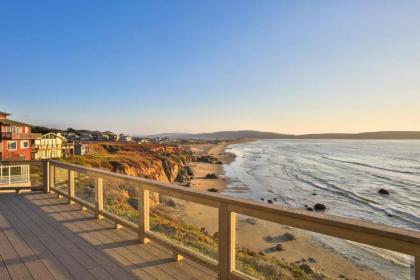 Sea Glass! AMAZING VIEWS!!!! On the Bluff! Walk to Beach! Hot Tub!! BBQ! Fast WiFi! A Dillon Beach Jewel!!! - image 3