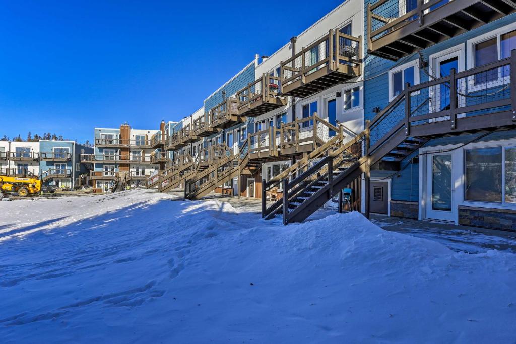 Lakefront Dillon Condo with Balcony - Walk Downtown! - image 6