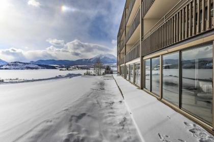 Lakefront Retreat with Panoramic Mountain Views - image 8