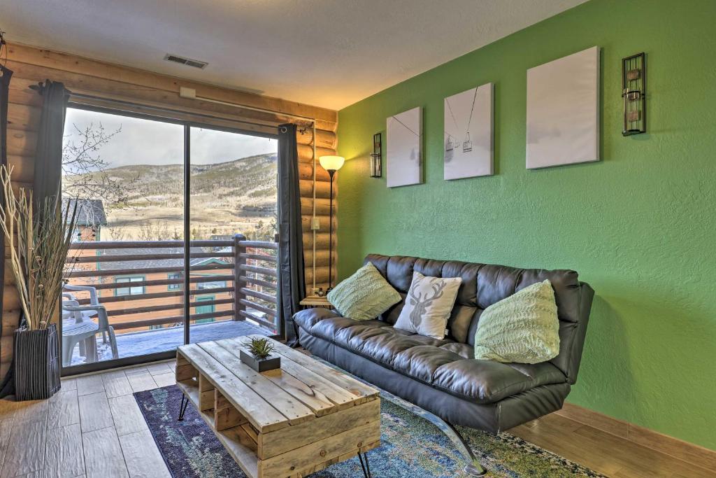 Cozy Condo with Views Walk to Dillon Reservoir - image 2