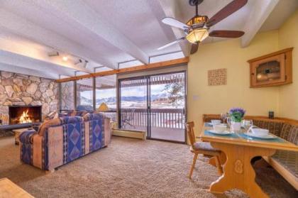 Stunning Lakefront Views - 2BR Condo - BBQ and Fireplace! - image 4