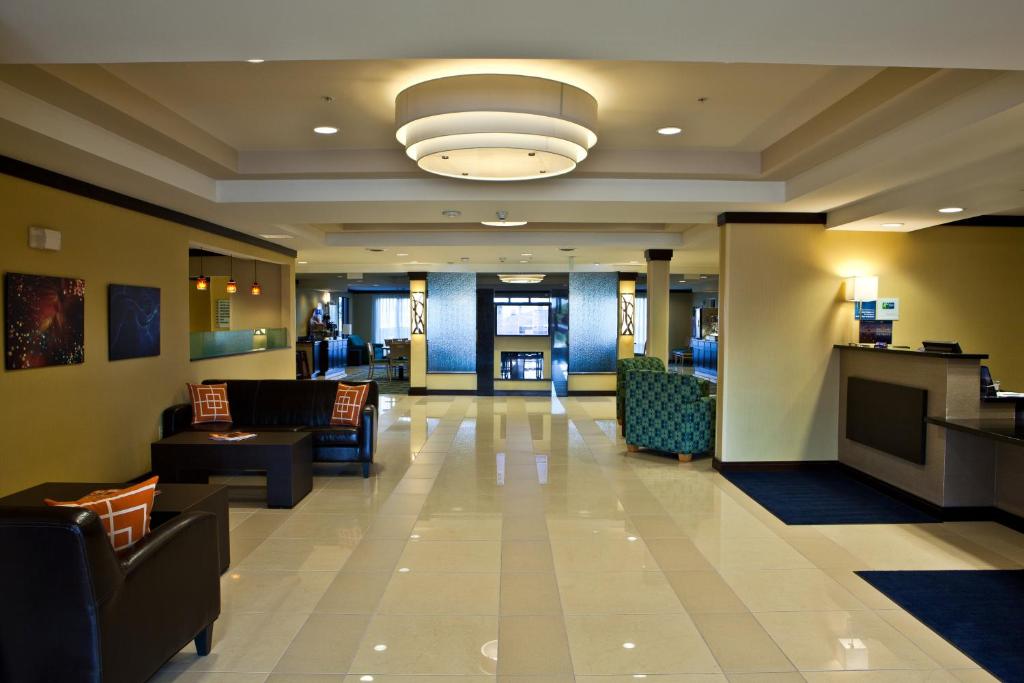 Holiday Inn Express Hotel & Suites Lansing-Dimondale an IHG Hotel - image 2