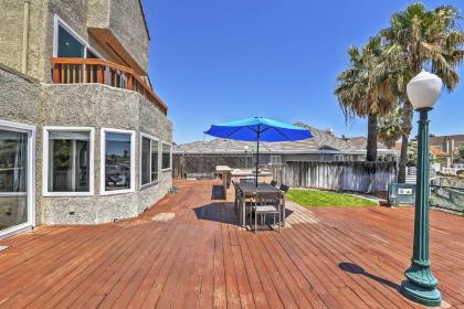 Waterfront Discovery Bay Home with Outdoor Bar and Dock - image 12