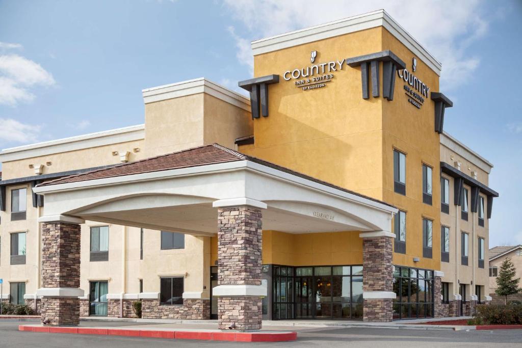 Country Inn & Suites by Radisson Dixon CA - UC Davis Area - main image