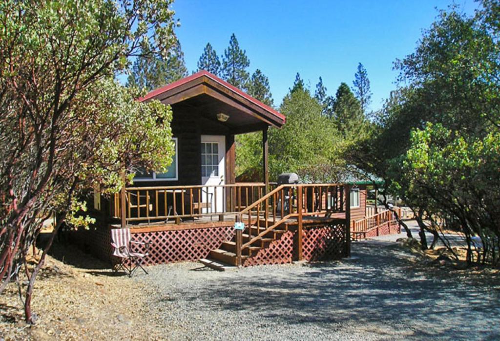 Lake of the Springs Camping Resort Cabin 1 - main image