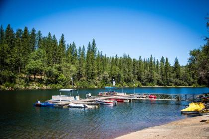 Lake of the Springs Camping Resort Yurt 1 - image 15