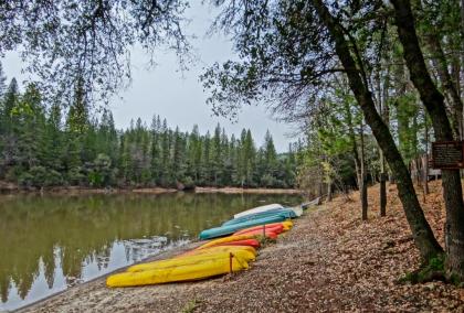 Lake of the Springs Camping Resort Cabin 5 - image 15