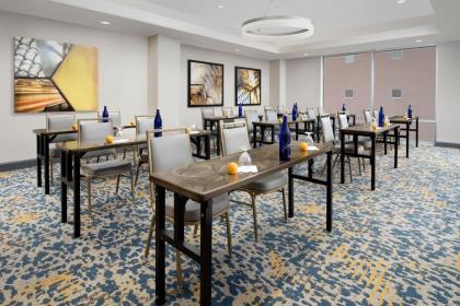 Hilton Garden Inn Westchester Dobbs Ferry - image 5