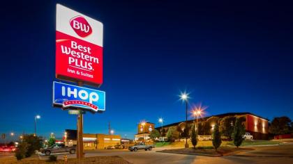 Best Western Plus Country Inn & Suites - image 2