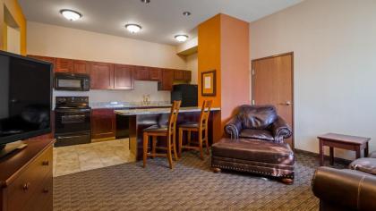 Best Western North Edge Inn - image 7