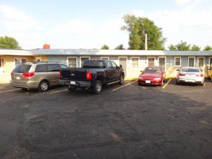 Pine Ridge Motel - image 2