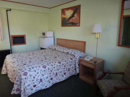 Pine Ridge Motel - image 5