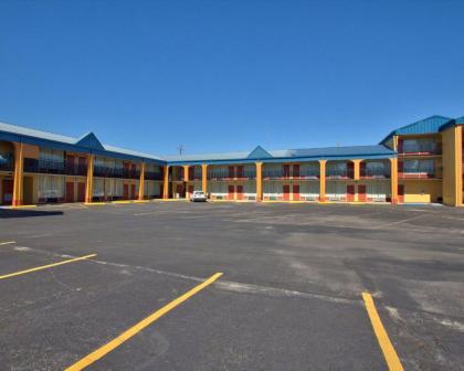 Econo Lodge Donalsonville - image 2