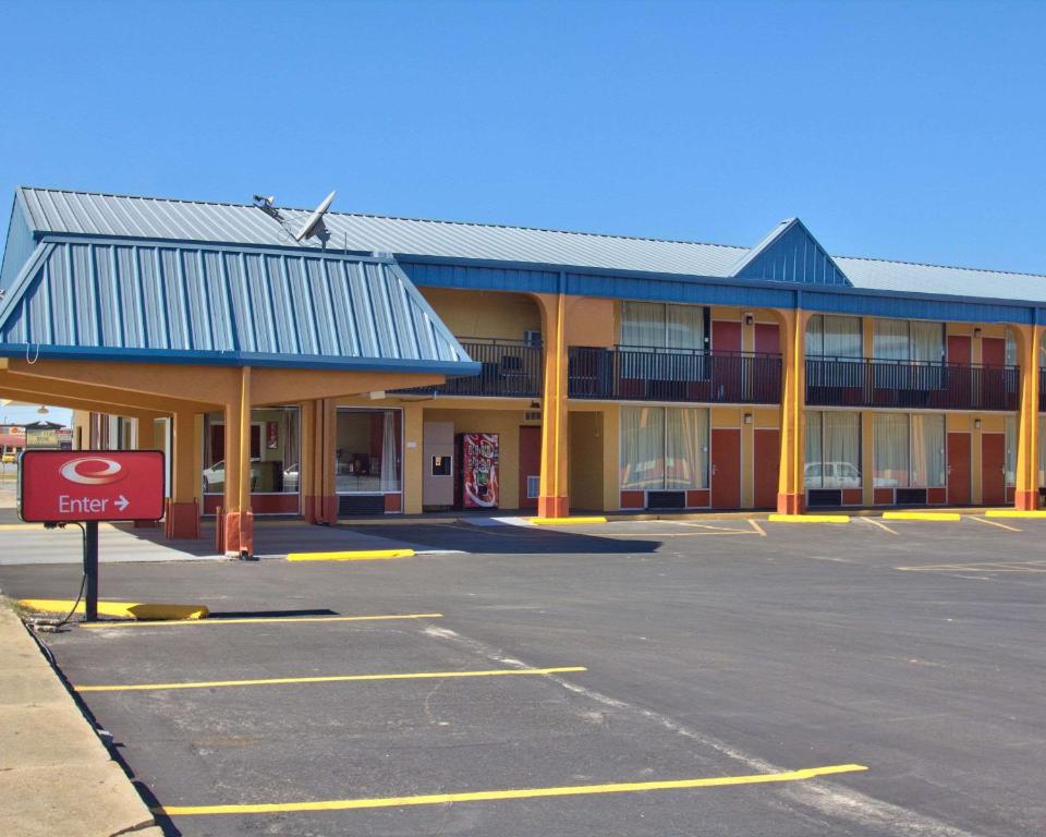 Econo Lodge Donalsonville - image 6