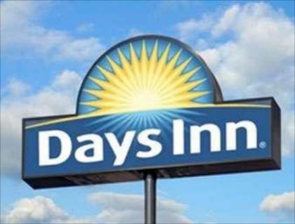 Days Inn by Wyndham Donalsonville - image 12