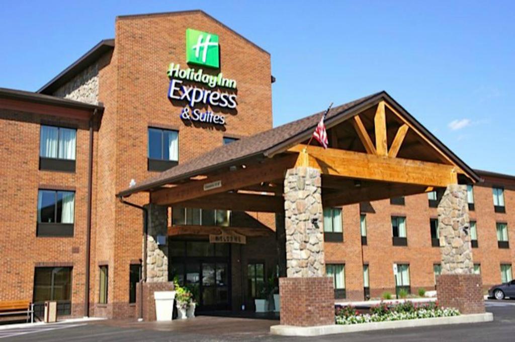 Holiday Inn Express & Suites Donegal an IHG Hotel - image 2