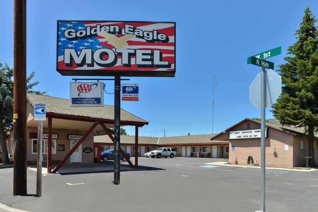 Golden Eagle Motel - main image