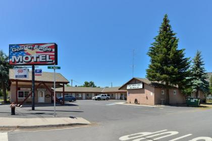 Golden Eagle Motel - image 2