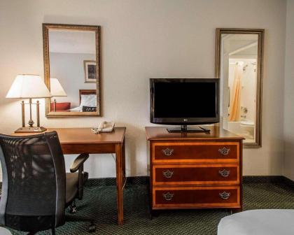 Clarion Inn & Suites Dothan South - image 13