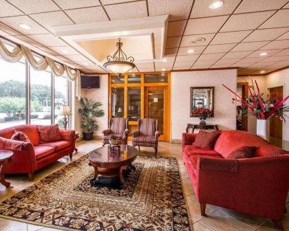 Clarion Inn & Suites Dothan South - image 7