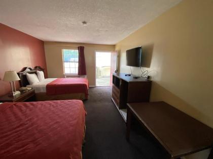 Budget Inn - image 11